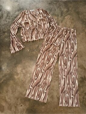 RO & DE Brown Swirl Pleated Pant Set Tie Front Top Wide Leg Size S